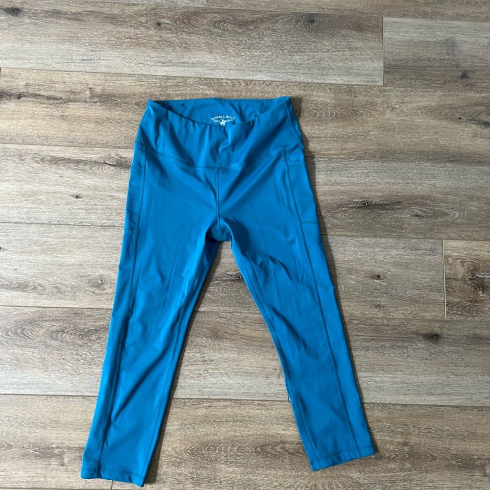 ✨NWOT Cropped Leggings ✨